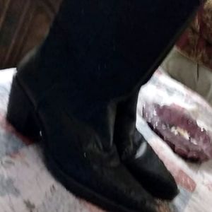 Roper female boots size 6.5 black leather